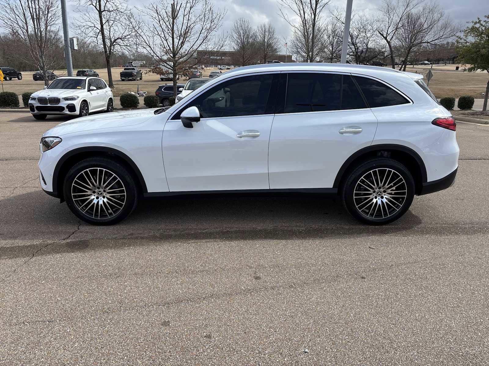 New 2026 Mercedes-Benz GLC 300 image 3