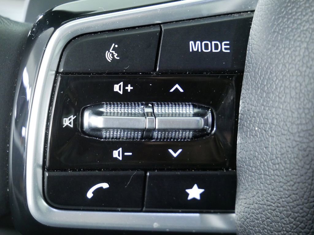 Certified 2025 Kia Sorento SX Prestige image 25