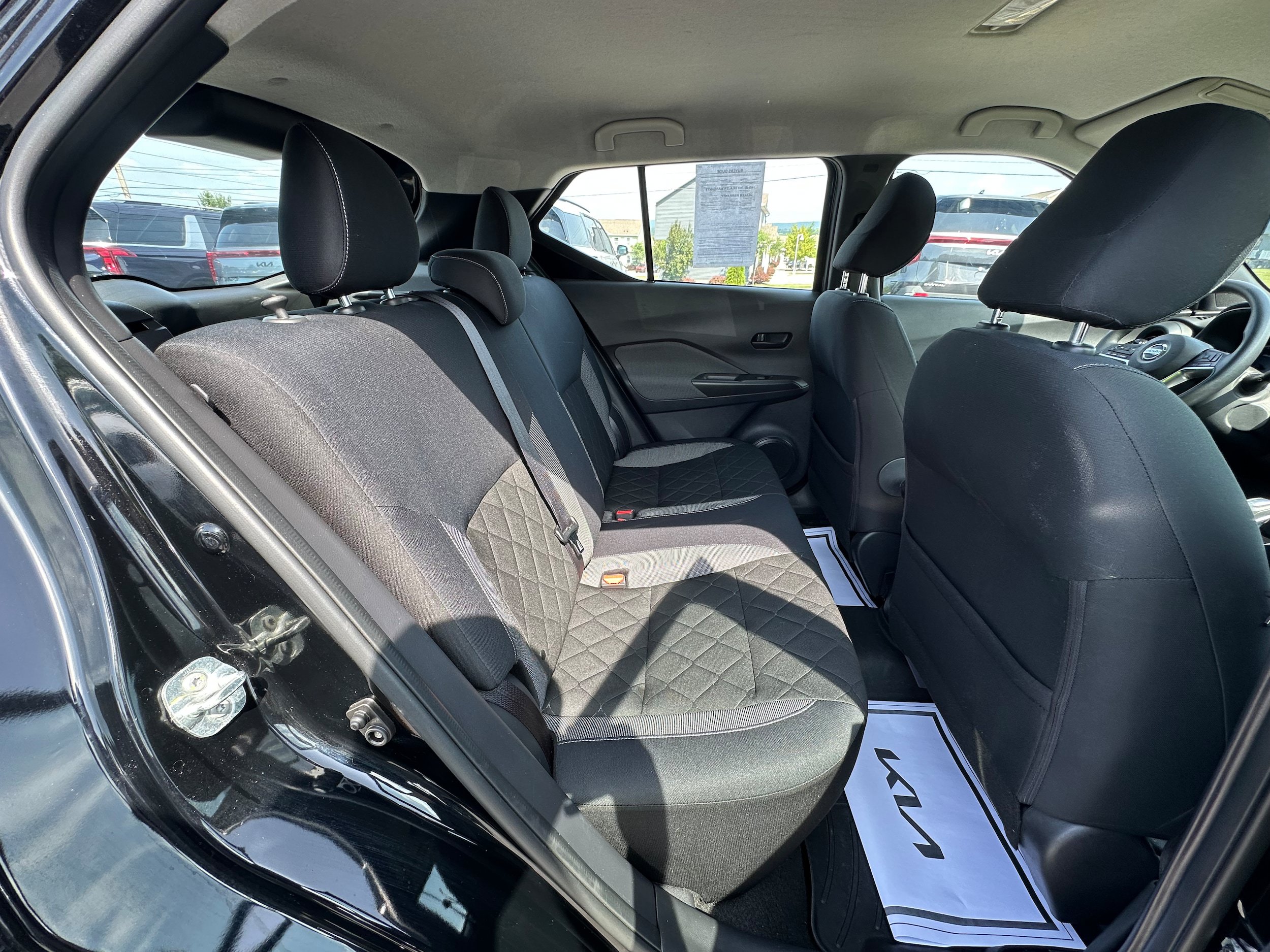 Used 2019 Nissan Kicks S FWD image 12