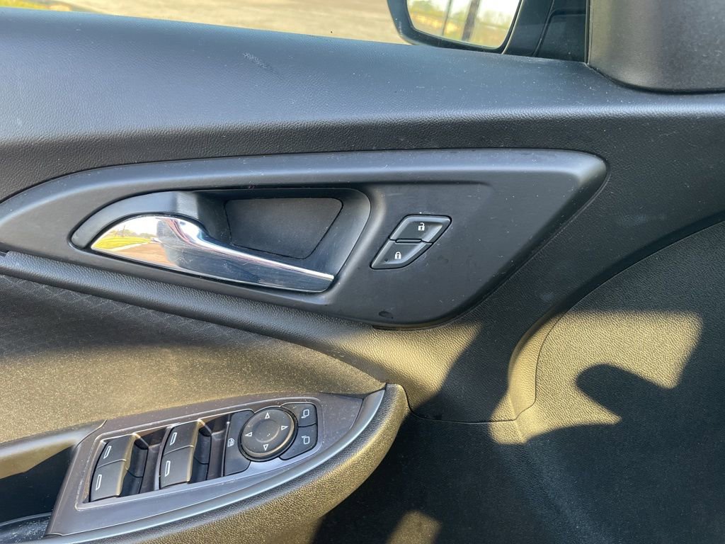 Used 2021 Chevrolet Malibu LS w/ LPO, Convenience Package 1 image 16