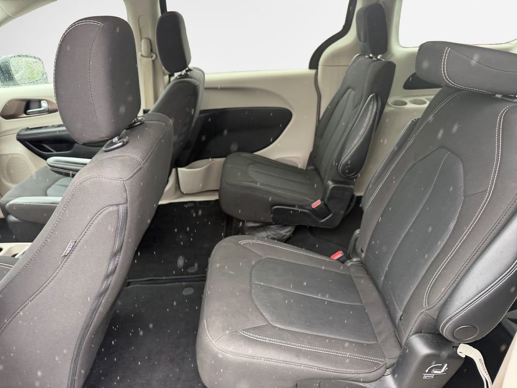 Used 2023 Chrysler Voyager LX FWD image 24