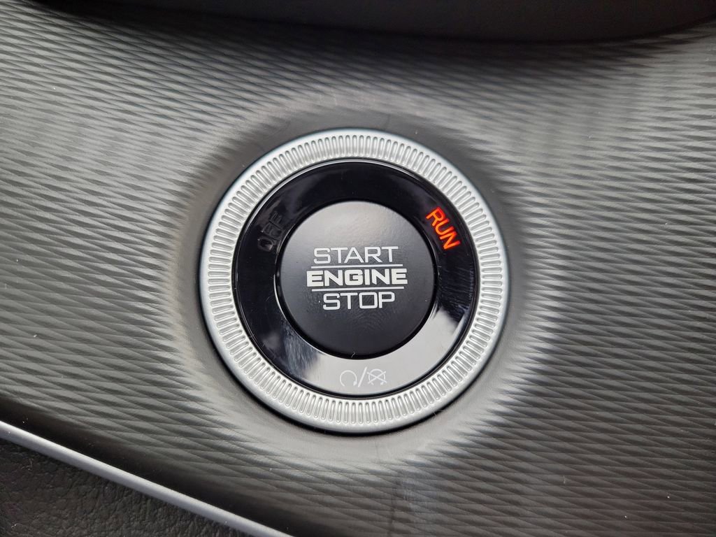 New 2025 Jeep Grand Cherokee Laredo X w/ Luxury Tech Group I image 32