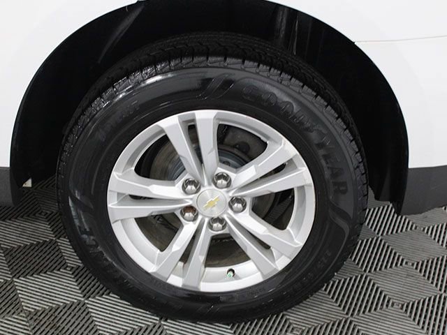 Used 2017 Chevrolet Equinox LS FWD image 17