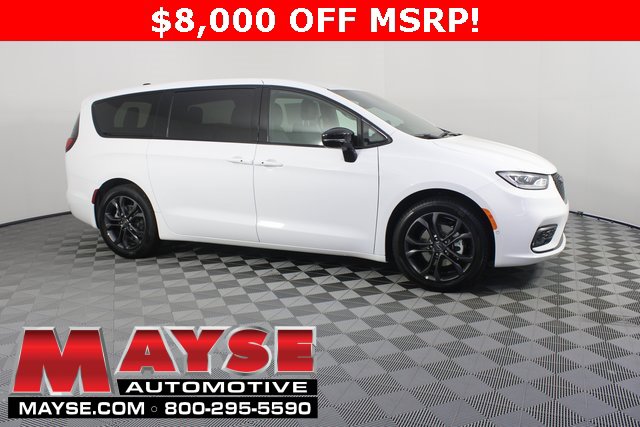 New 2026 Chrysler Pacifica Select