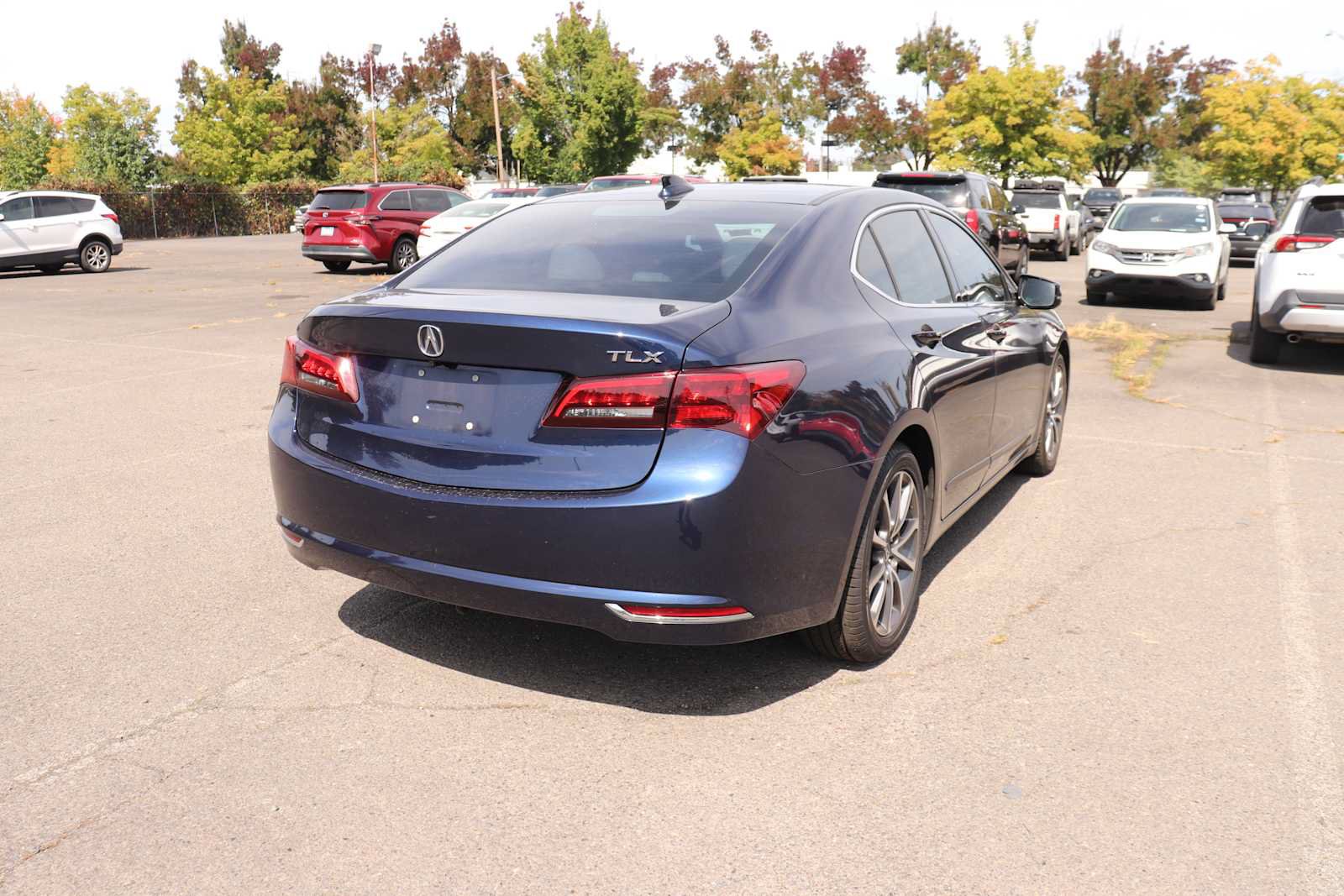 Used 2017 Acura TLX w/ Technology Package FWD image 5