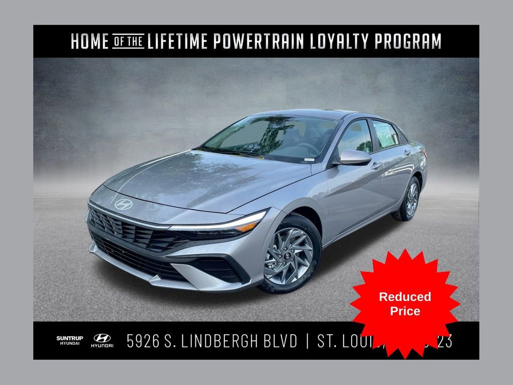 Used 2025 Hyundai Elantra Blue