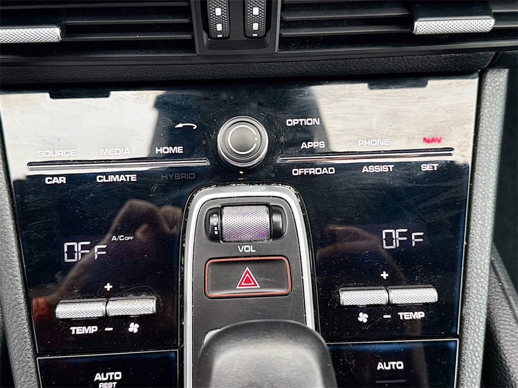 Used 2019 Porsche Cayenne S w/ Premium Plus Package image 18