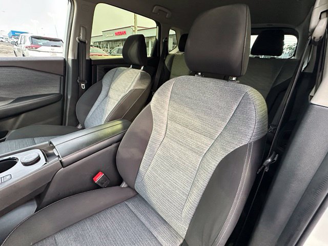 Used 2023 Nissan Rogue SV AWD/4WD image 23