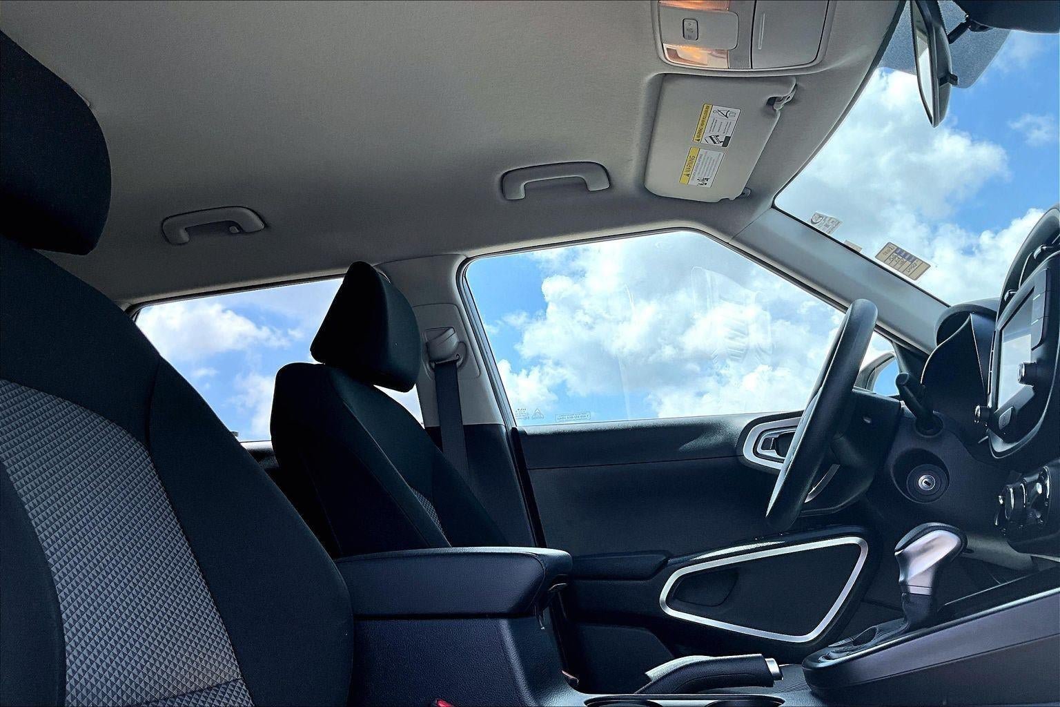 Used 2025 Kia Soul LX w/ LX Technology Package FWD image 27