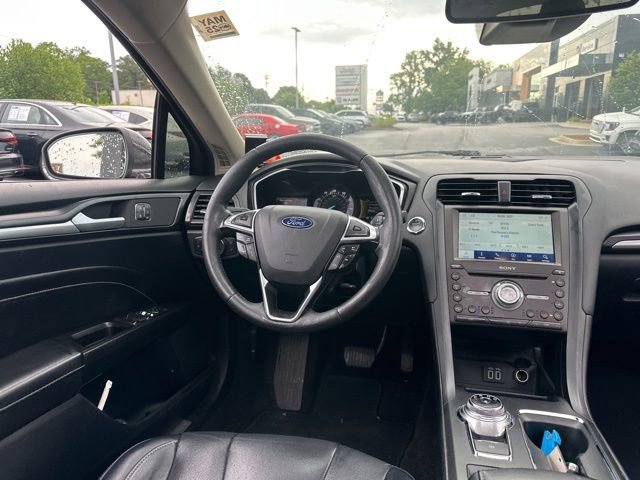 Used 2020 Ford Fusion Titanium AWD/4WD image 21