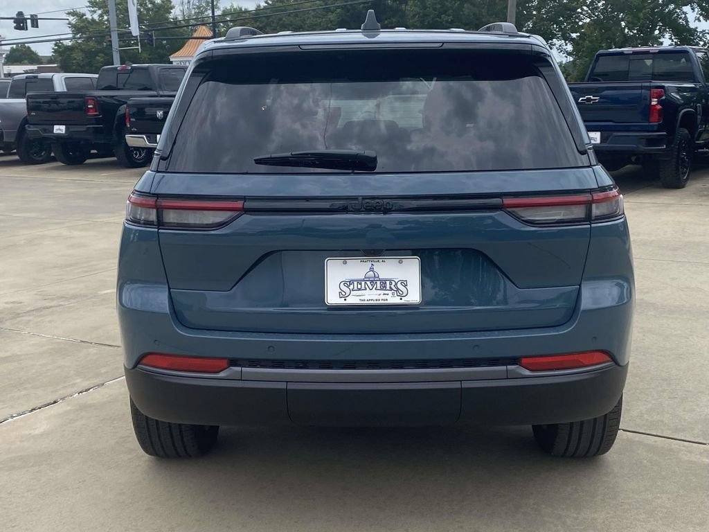 New 2026 Jeep Grand Cherokee Limited w/ Limited Altitude Package RWD image 6