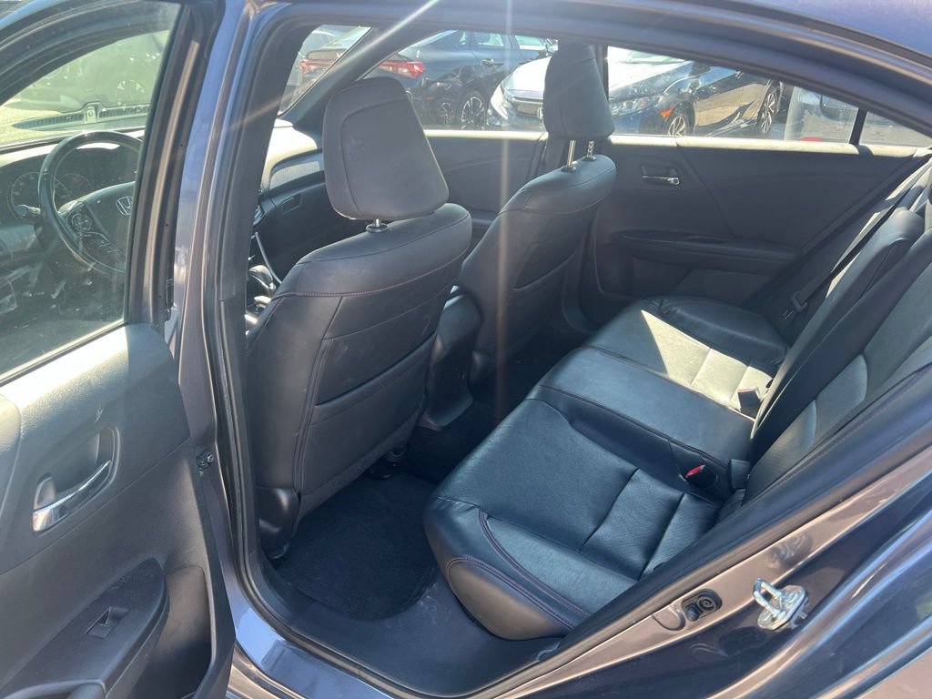 Used 2017 Honda Accord Sport Special Edition image 5