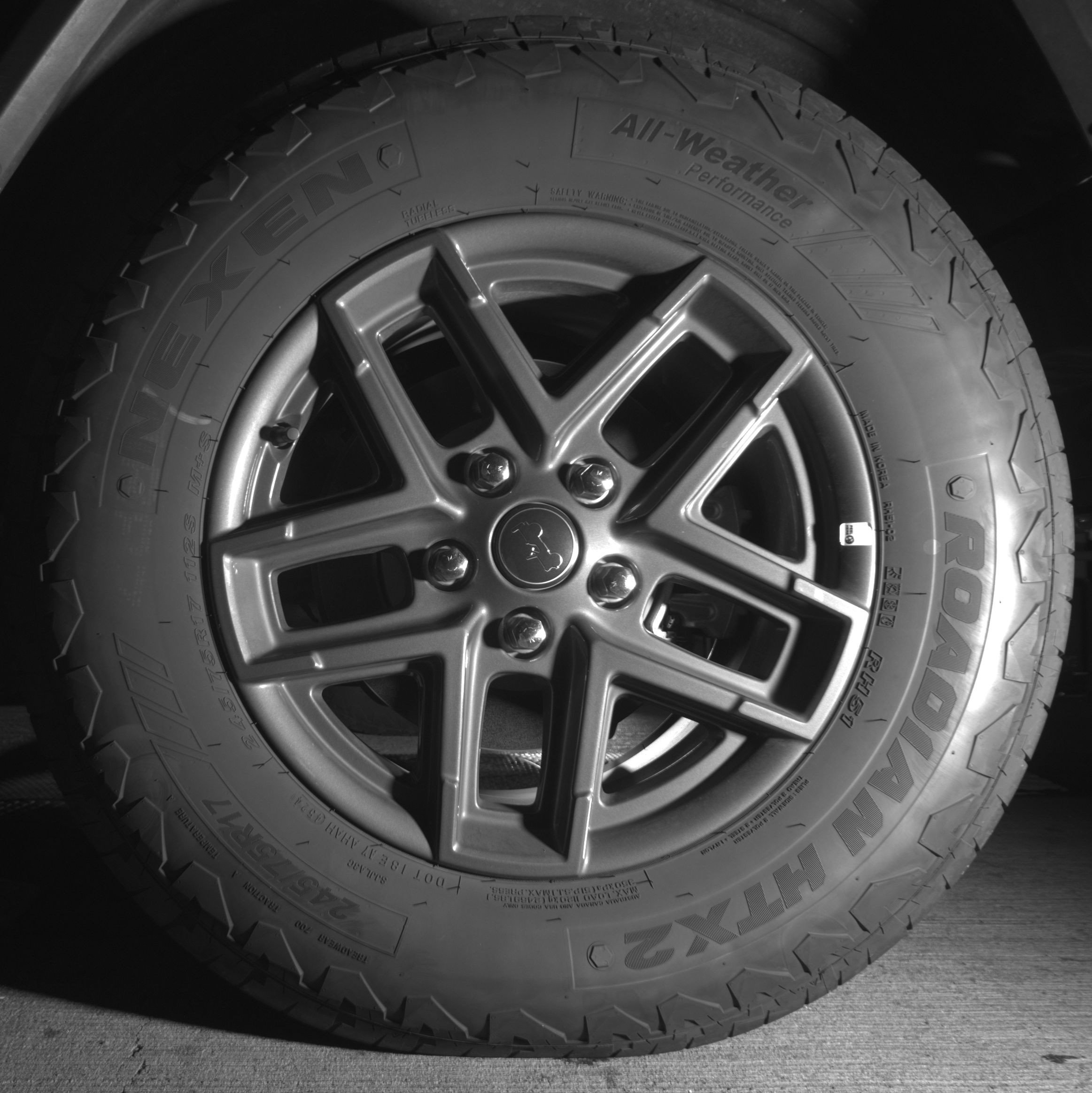 Used 2025 Jeep Wrangler Sport S image 14