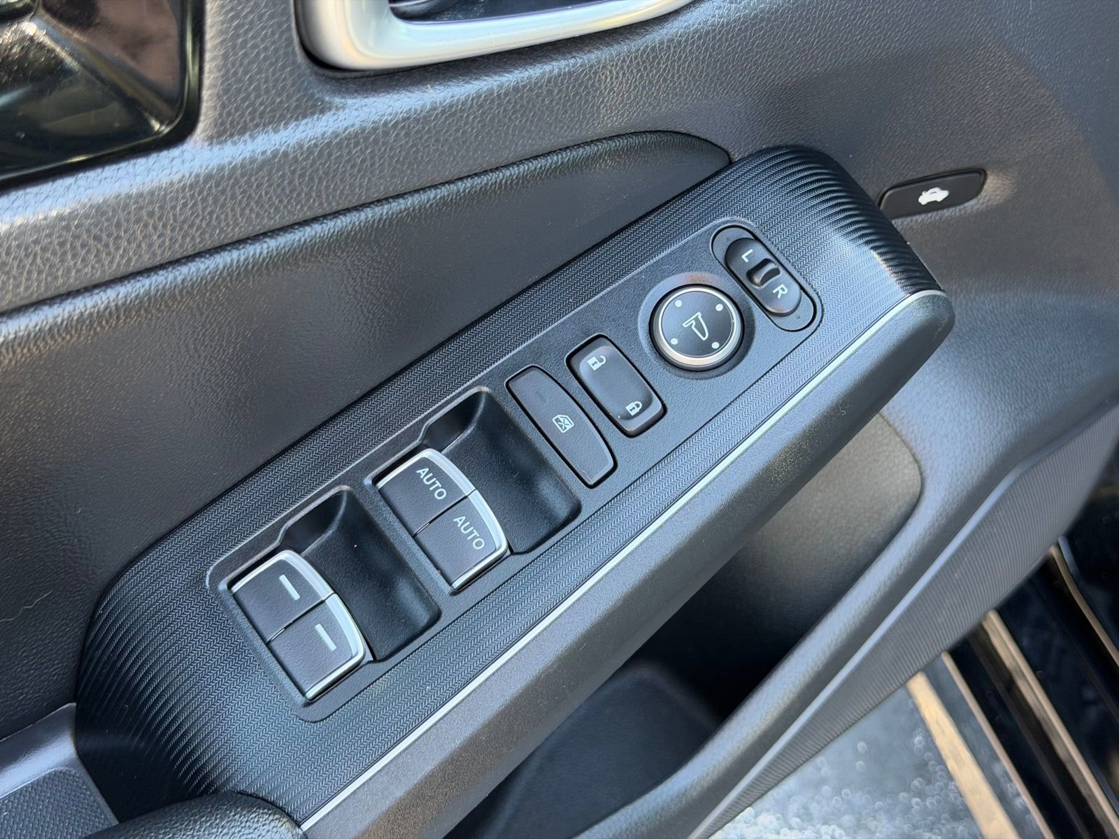 Used 2023 Honda Civic Touring image 12