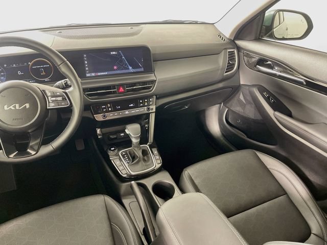 Used 2026 Kia Seltos EX FWD image 24