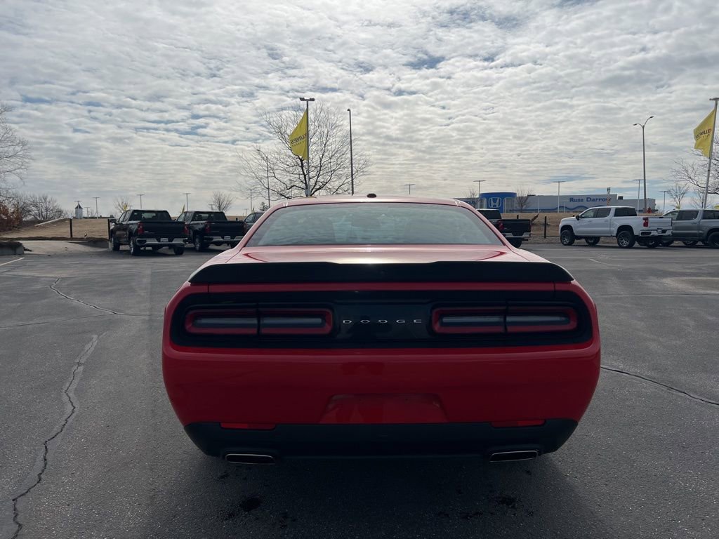 Used 2023 Dodge Challenger SXT image 4