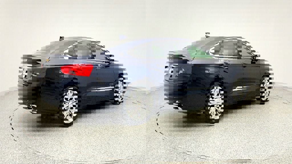Used 2016 Chevrolet Impala LTZ w/ Enhanced Convenience Package image 5