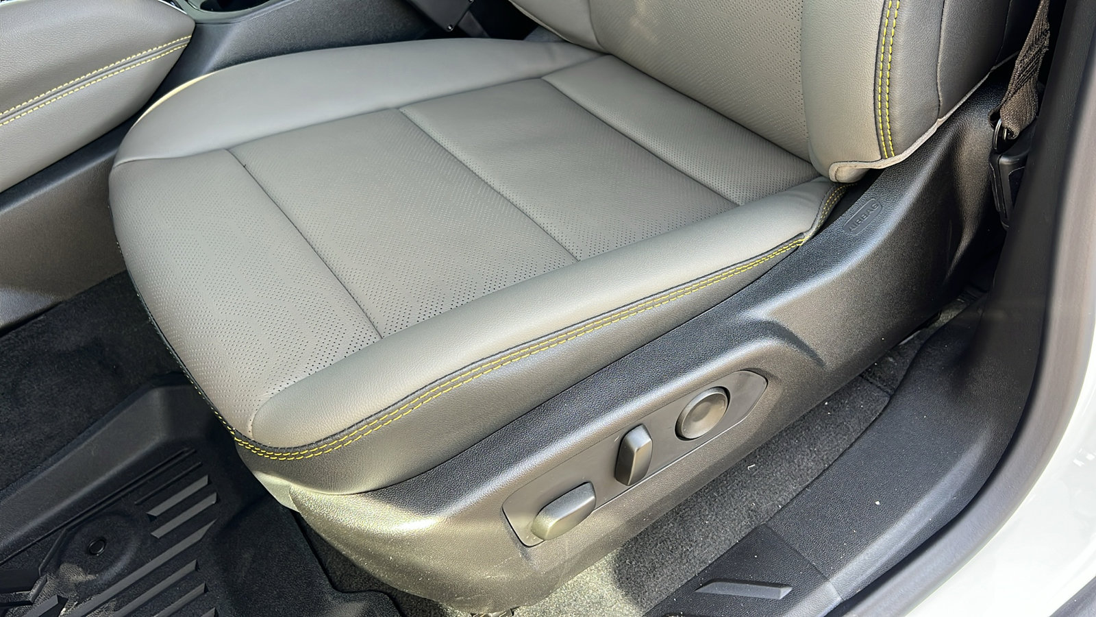 New 2026 Chevrolet Colorado ZR2 w/ ZR2 Bison Edition image 19