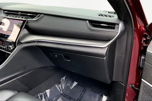 Used 2023 Jeep Grand Cherokee Overland w/ Advanced Protech Group III image 18