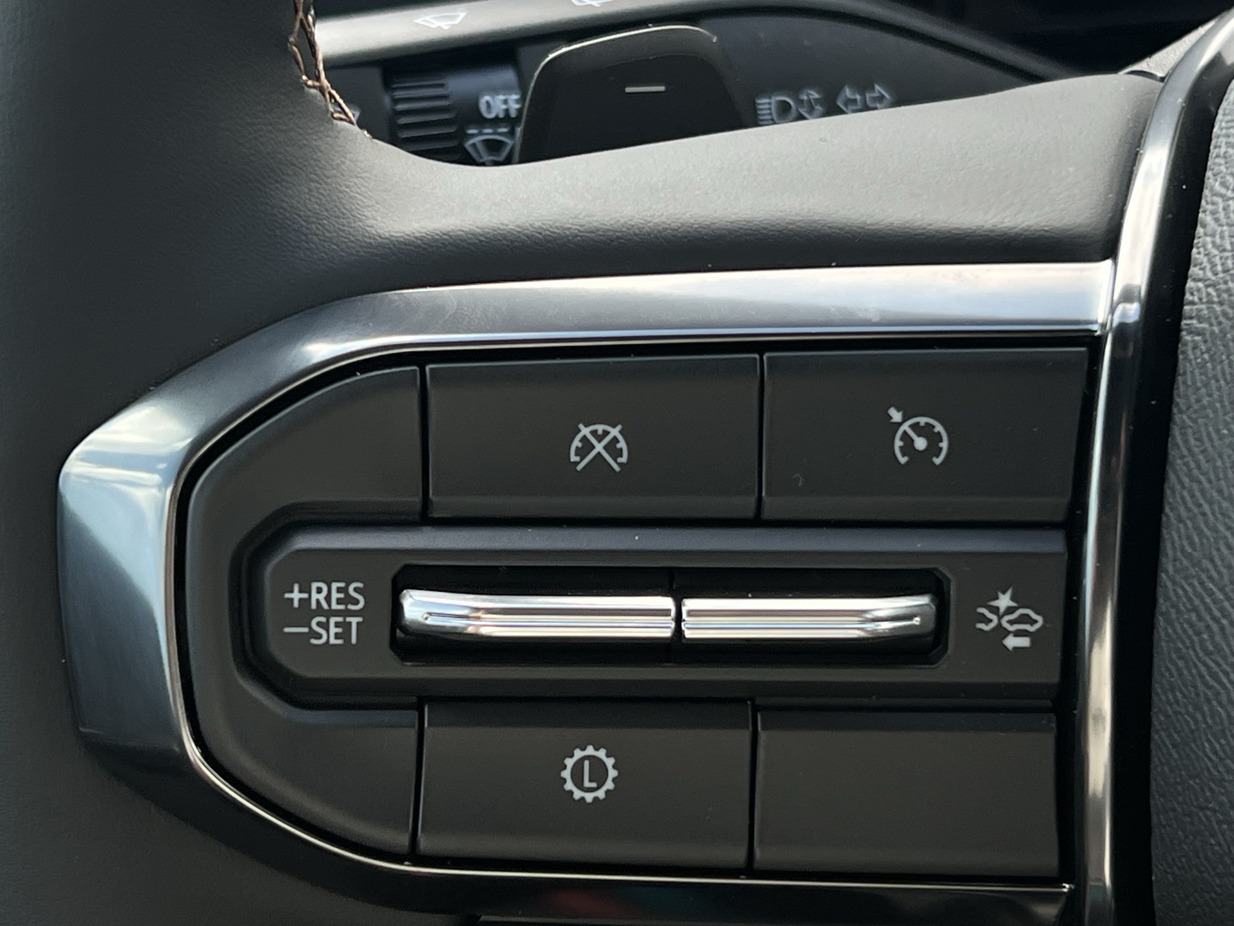 New 2026 GMC Terrain AT4 w/ Technology Package II AWD/4WD image 12