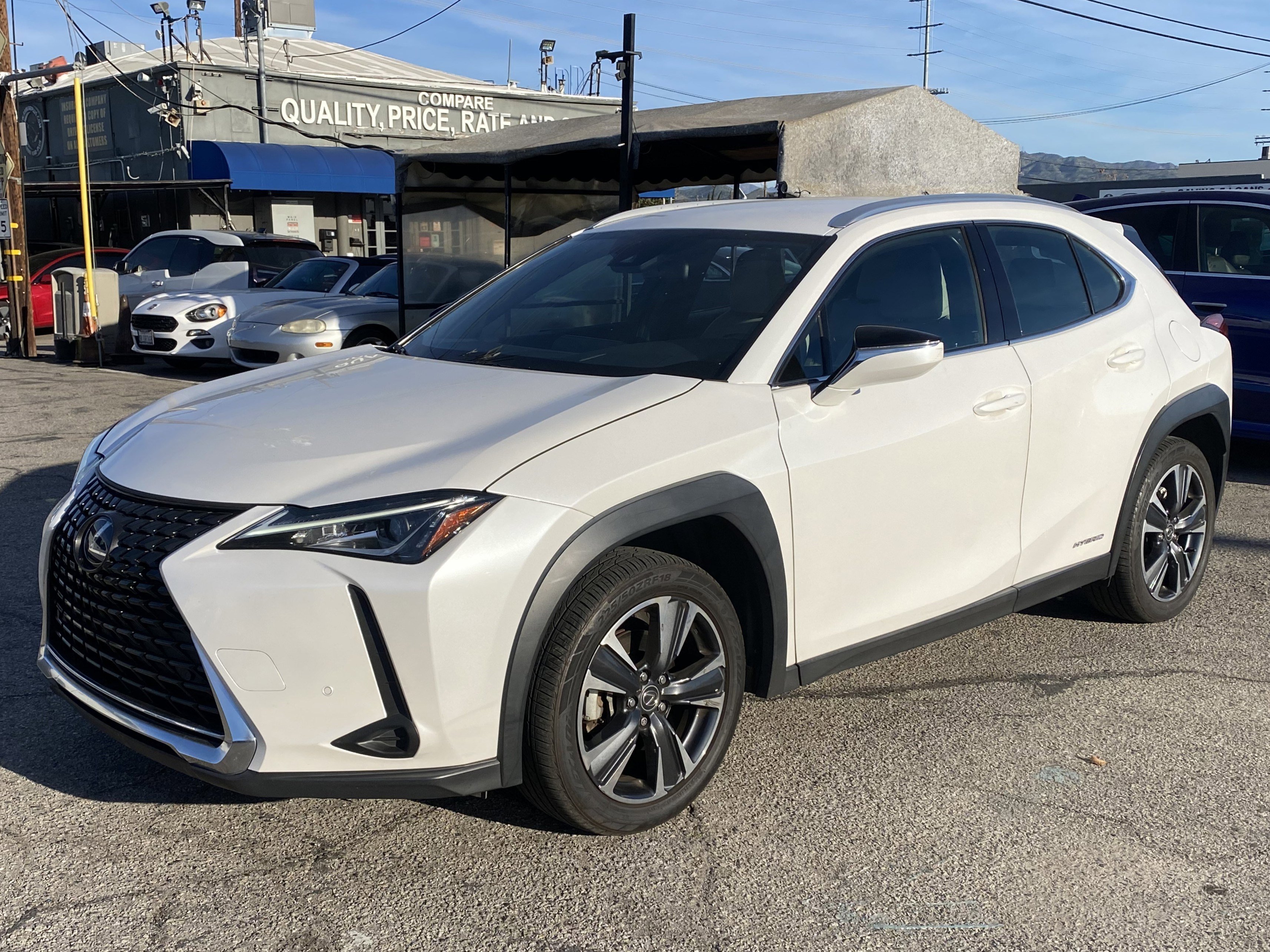Used 2022 Lexus UX 250h w/ Accessory Package (Z1) image 2