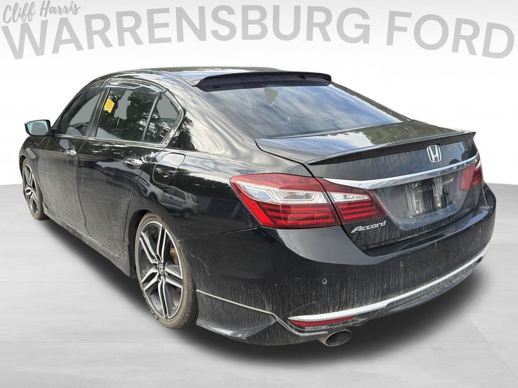 Used 2017 Honda Accord Sport image 5