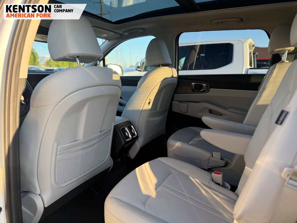 Used 2024 Kia Sorento X-Line EX image 4