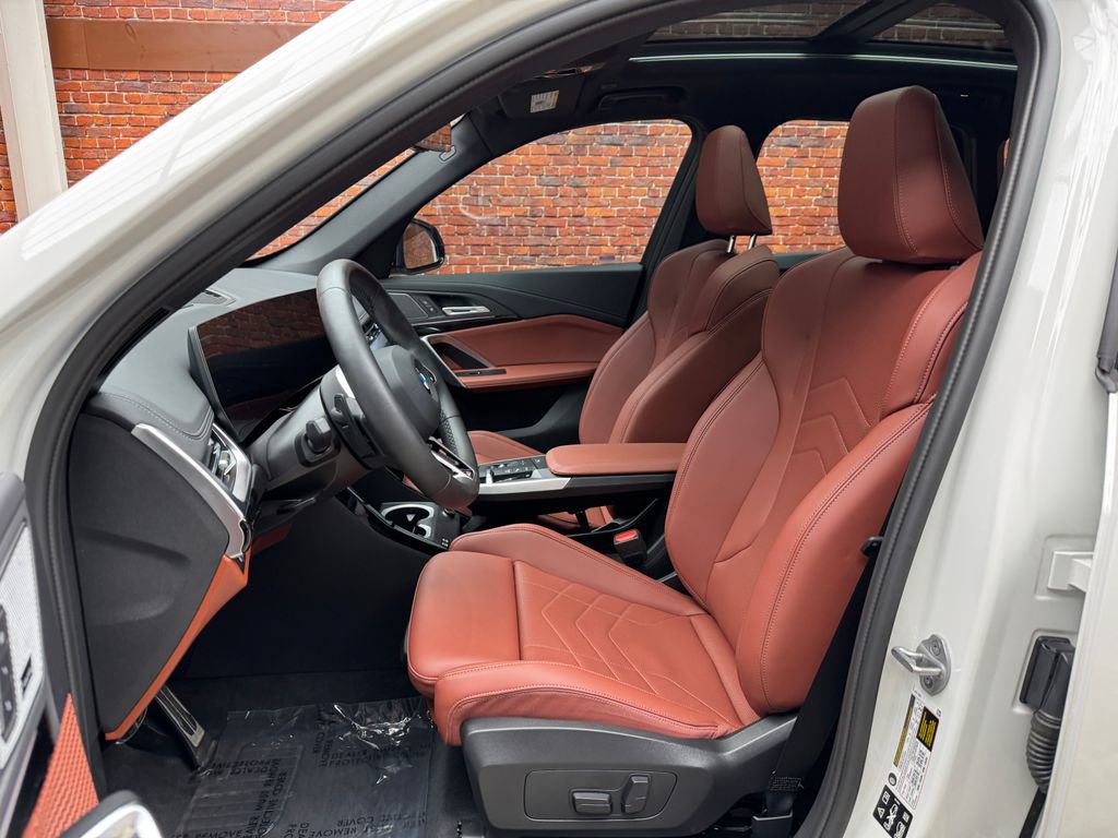 Used 2026 BMW X1 xDrive28i w/ Technology Package AWD/4WD image 24