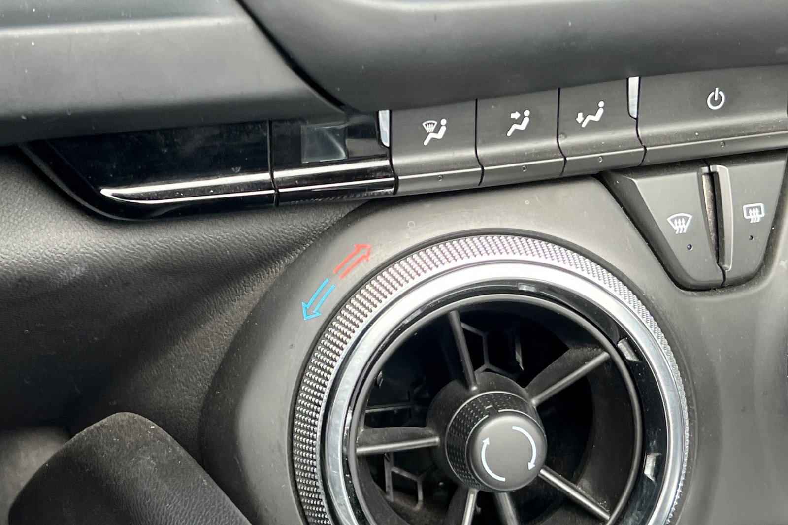 Used 2023 Chevrolet Camaro LT image 28