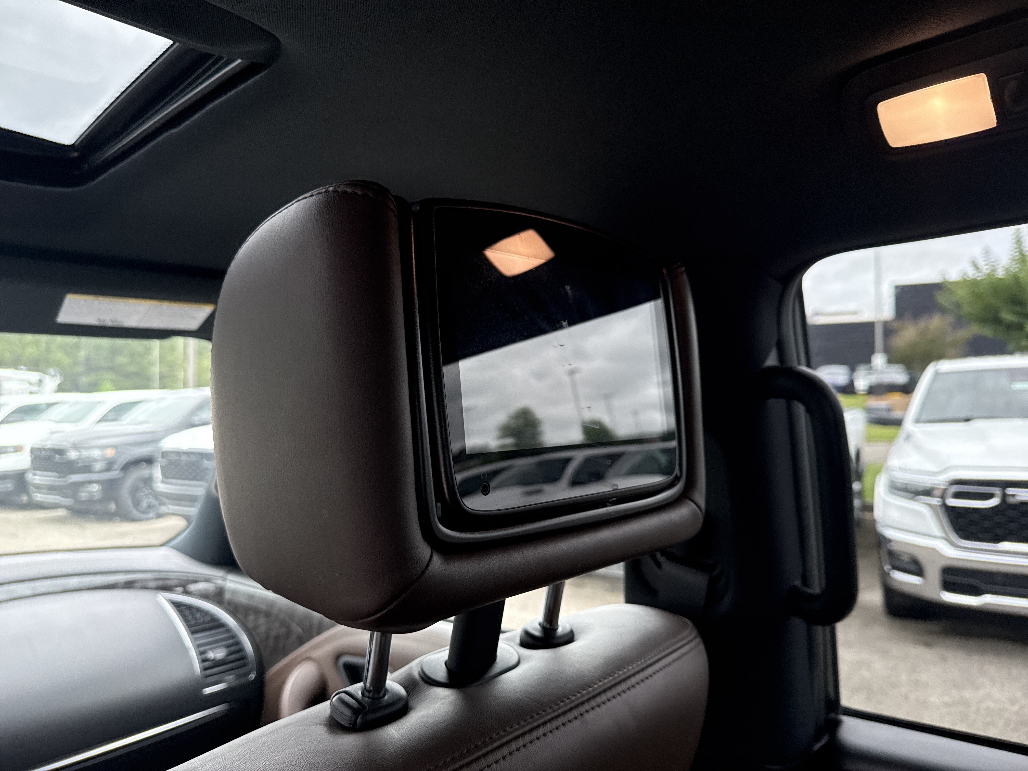 Used 2023 Nissan Armada Platinum w/ Captain's Chairs Package AWD/4WD image 24