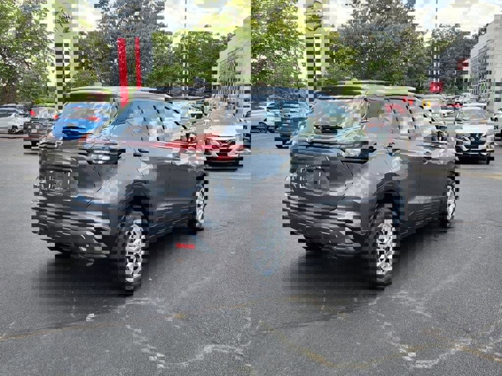 New 2025 Nissan Kicks Play S image 3