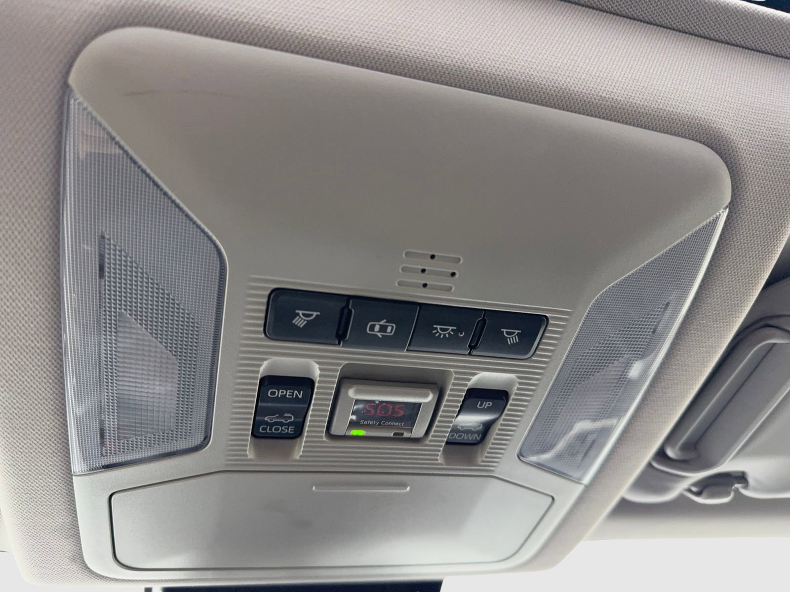 Used 2019 Toyota RAV4 XLE Premium image 30