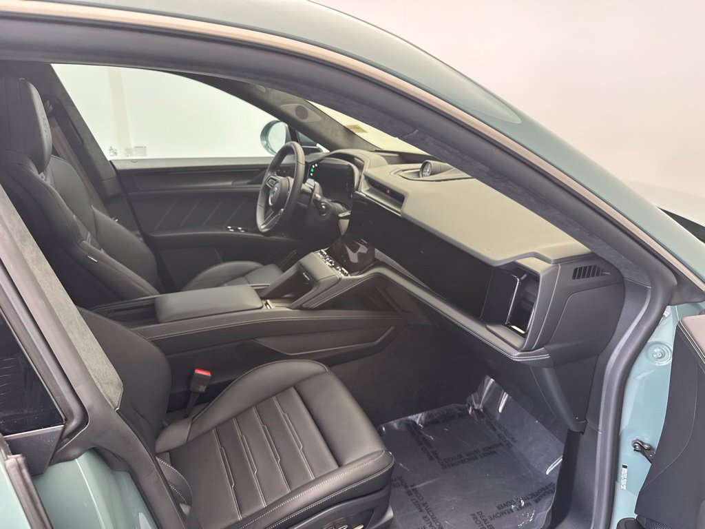 New 2026 Porsche Cayenne Turbo AWD/4WD image 22