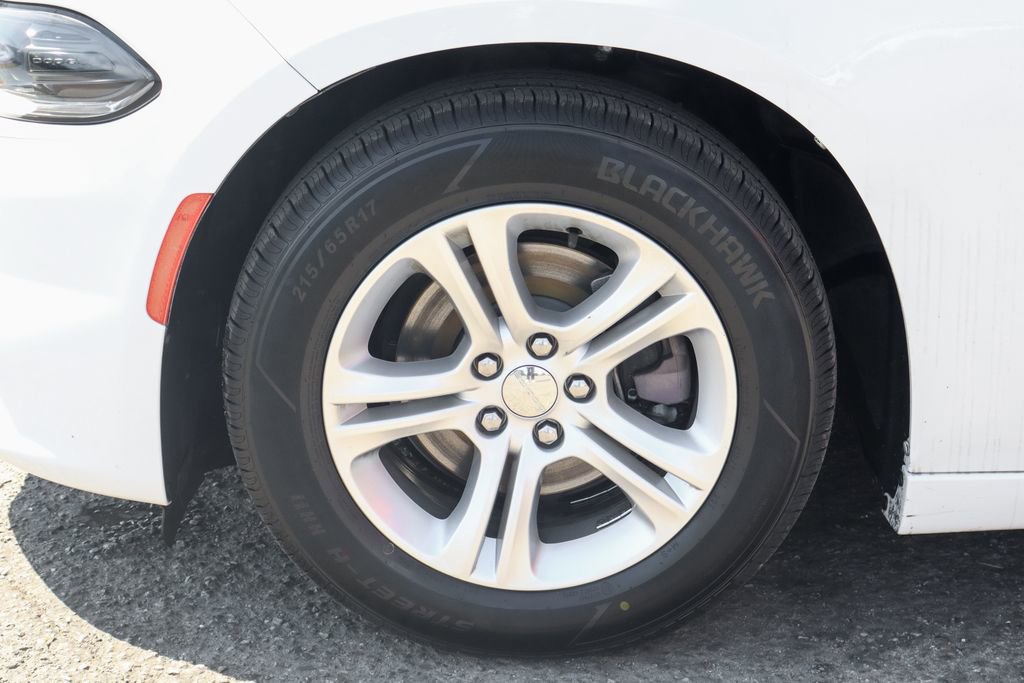 Used 2019 Dodge Charger SXT image 37