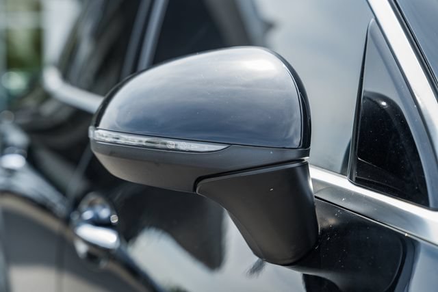 Used 2024 Mercedes-Benz GLC 300 4MATIC image 12