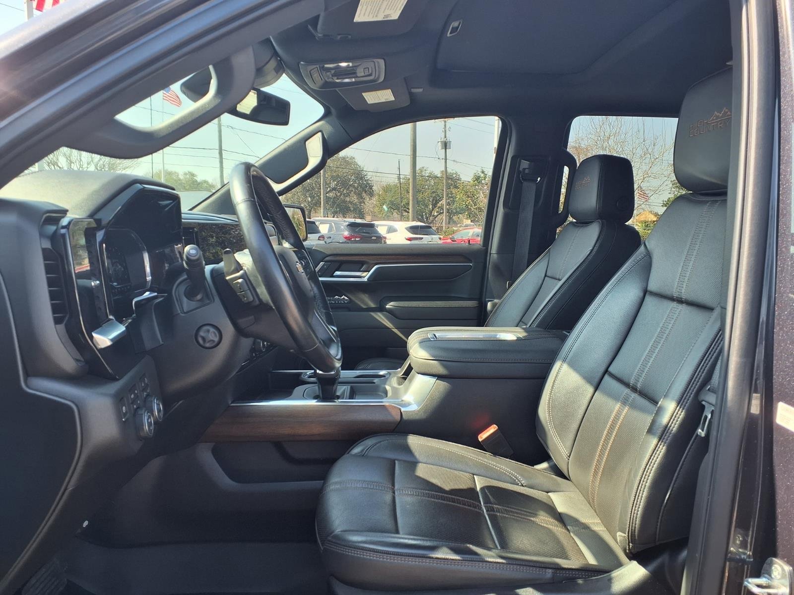 Used 2022 Chevrolet Silverado 1500 High Country w/ High Country Premium Package image 17