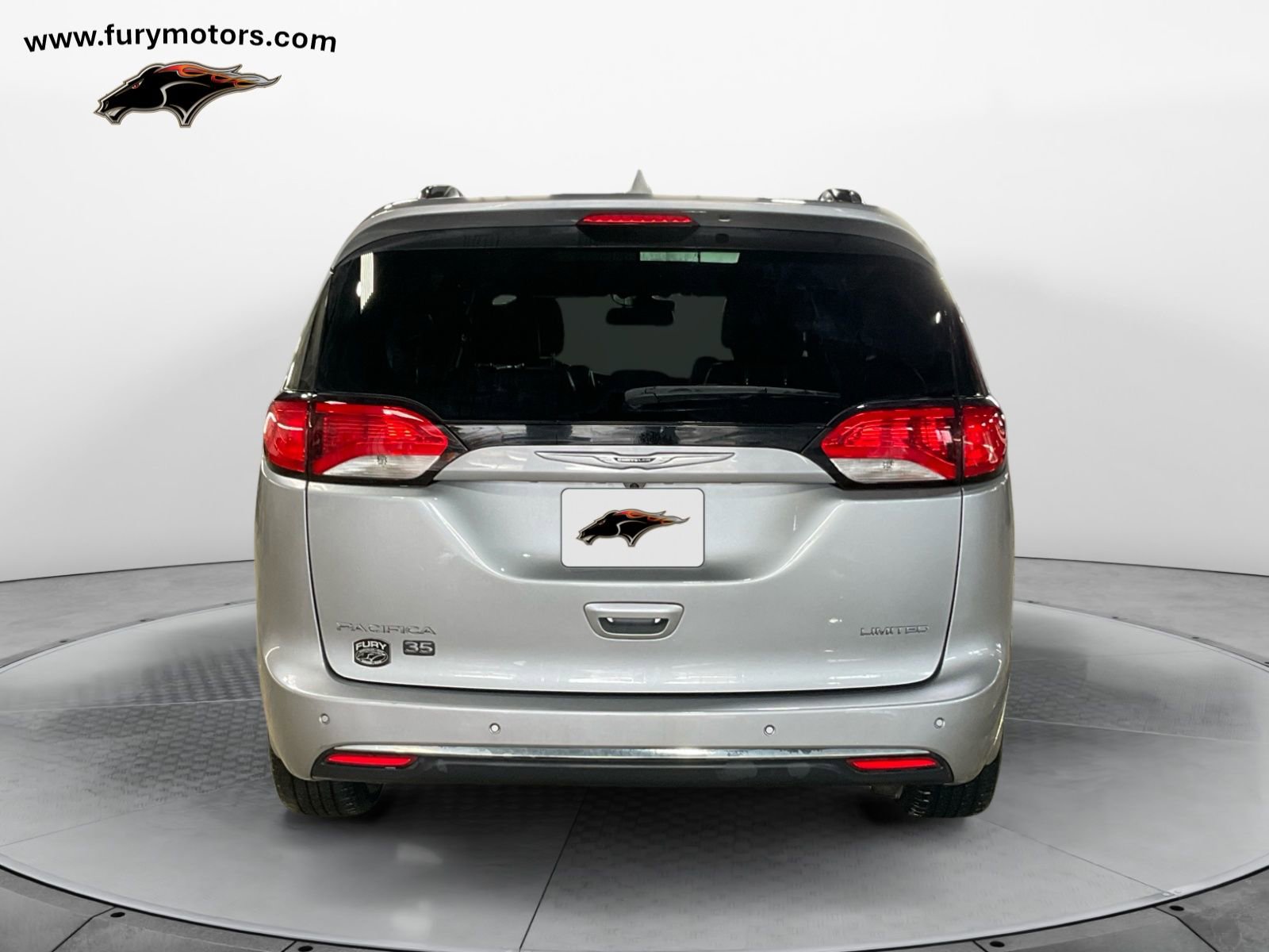 Used 2020 Chrysler Pacifica Limited image 4
