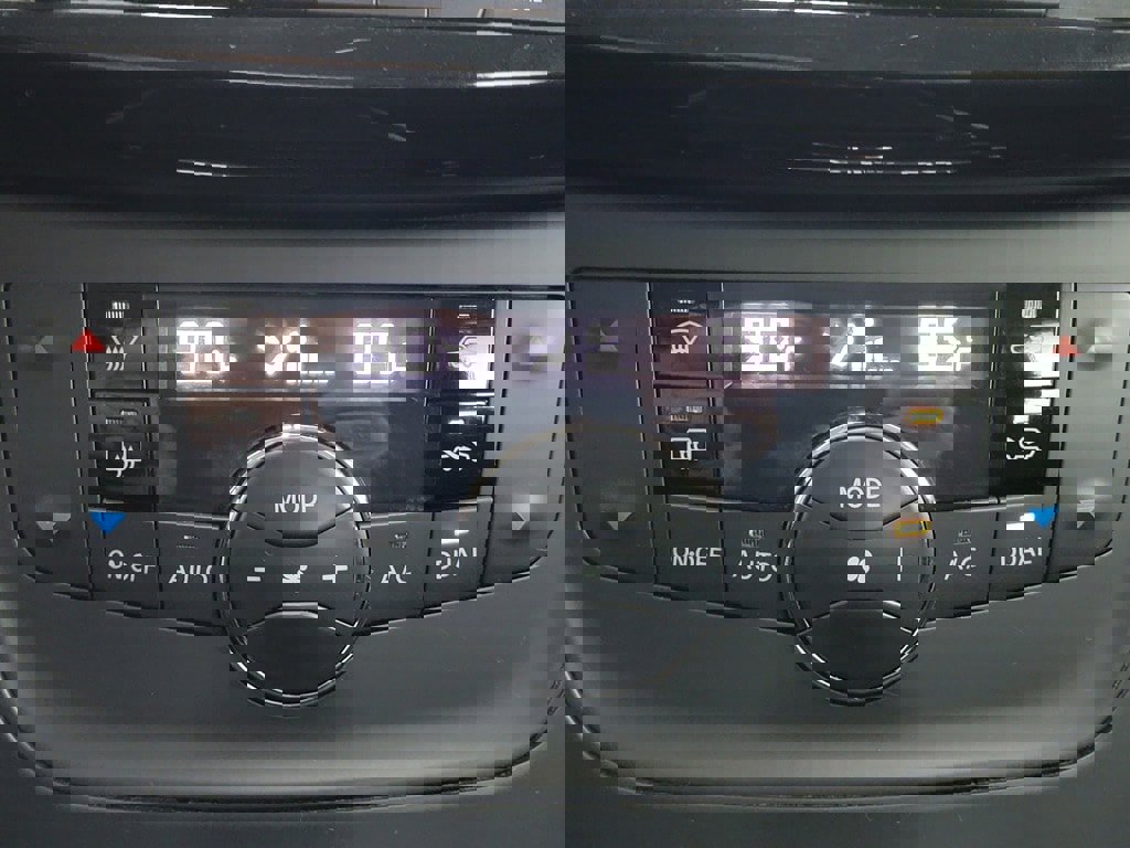 Used 2018 Nissan Sentra SV w/ Protection Package image 23