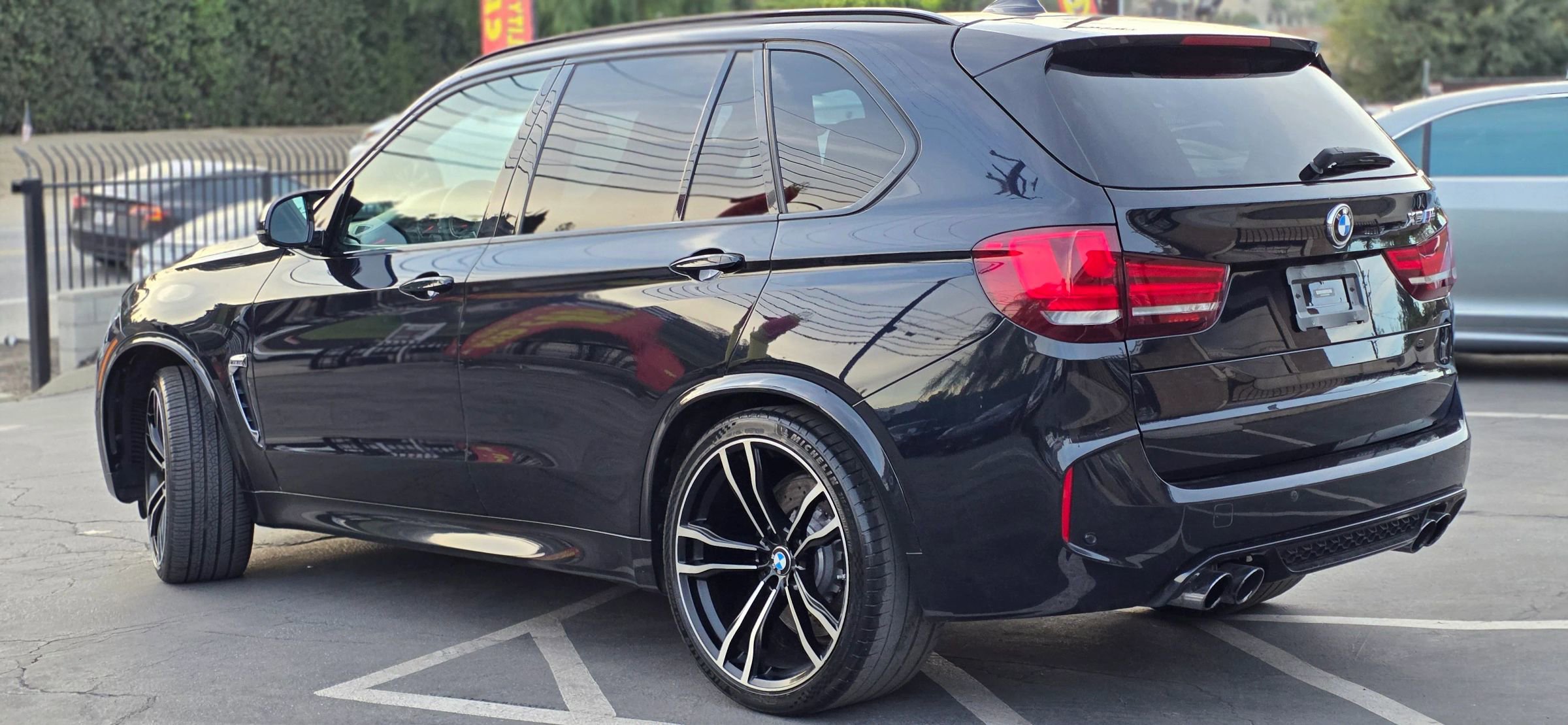 Used 2017 BMW X5 M w/ Executive Package image 4