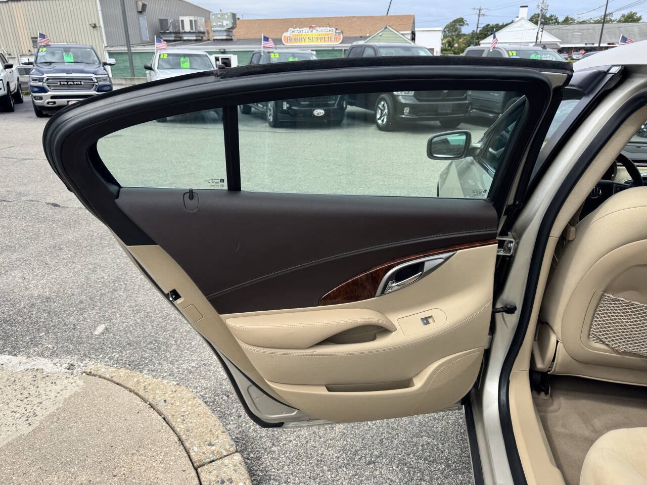 Used 2013 Buick LaCrosse FWD image 37