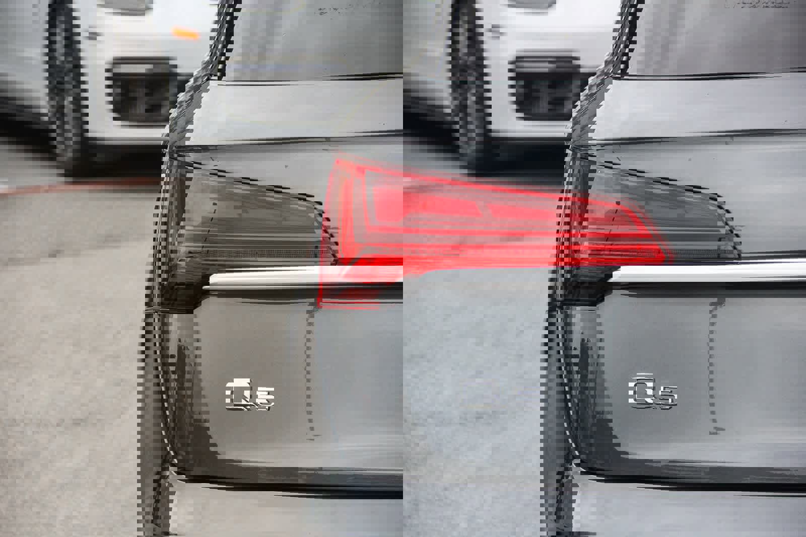 Used 2023 Audi Q5 2.0T Premium Plus w/ Premium Plus Package image 6