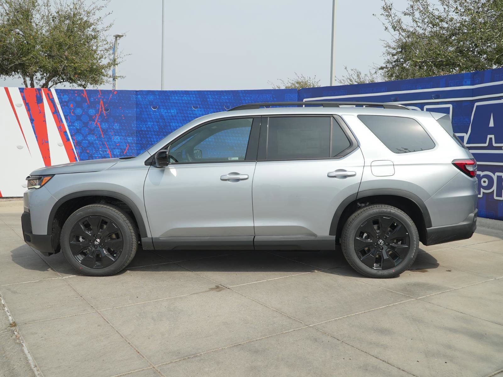 New 2026 Honda Pilot Black Edition image 7