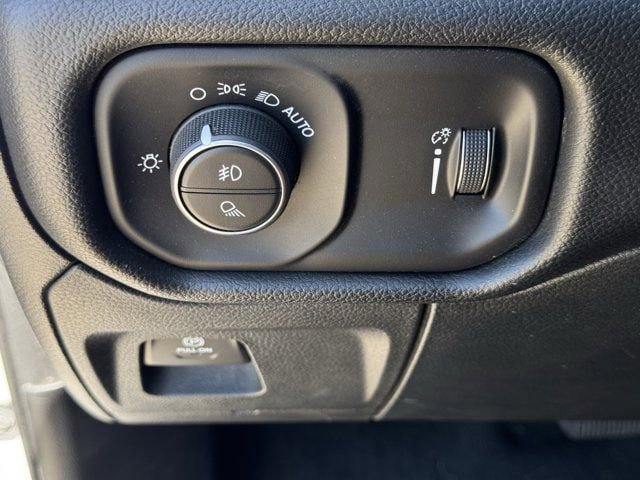 Used 2023 RAM 1500 Big Horn AWD/4WD image 23