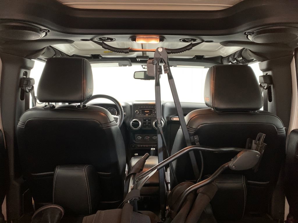 Used 2013 Jeep Wrangler Unlimited Sport image 18