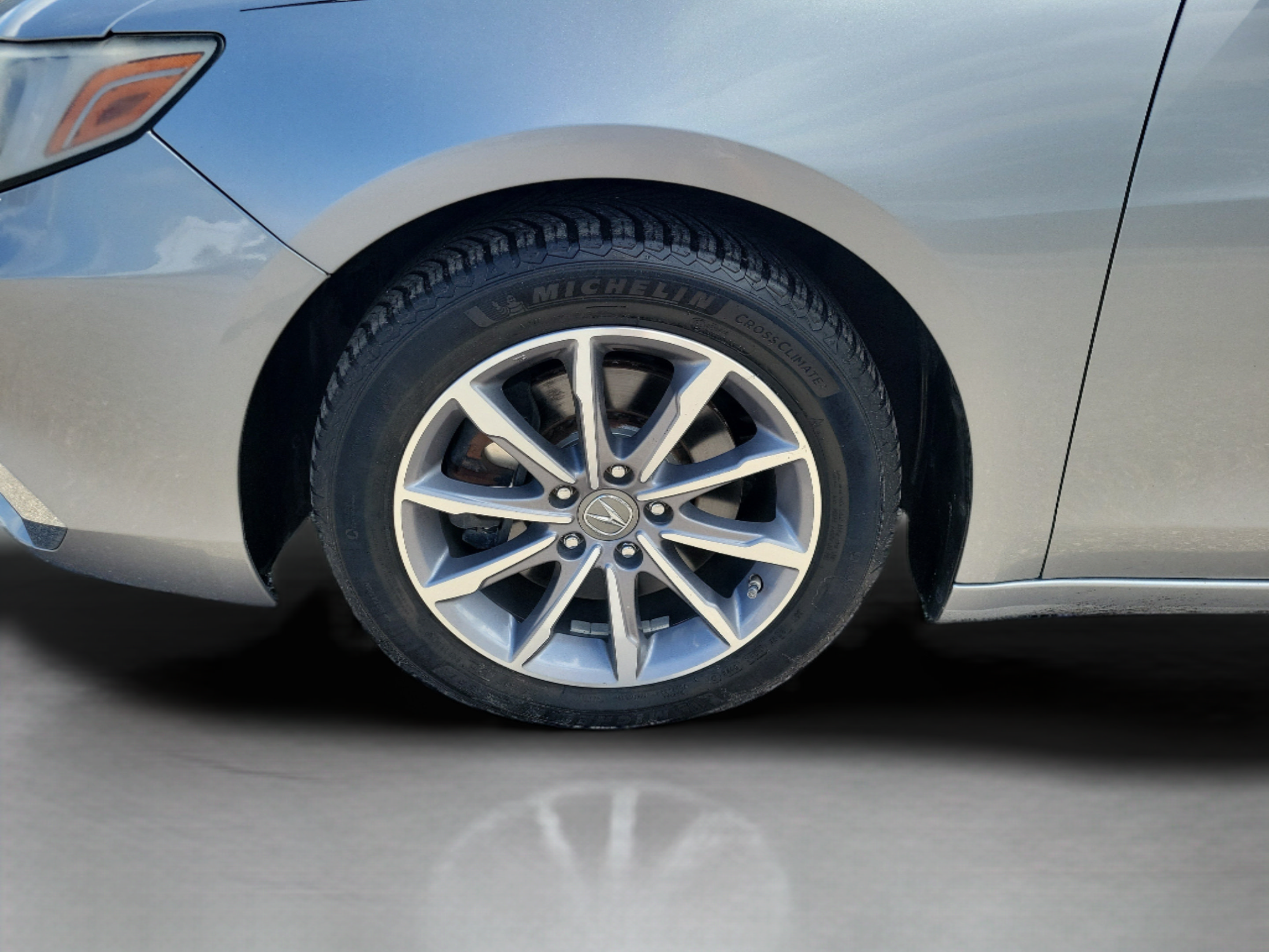 Used 2019 Acura TLX FWD image 32