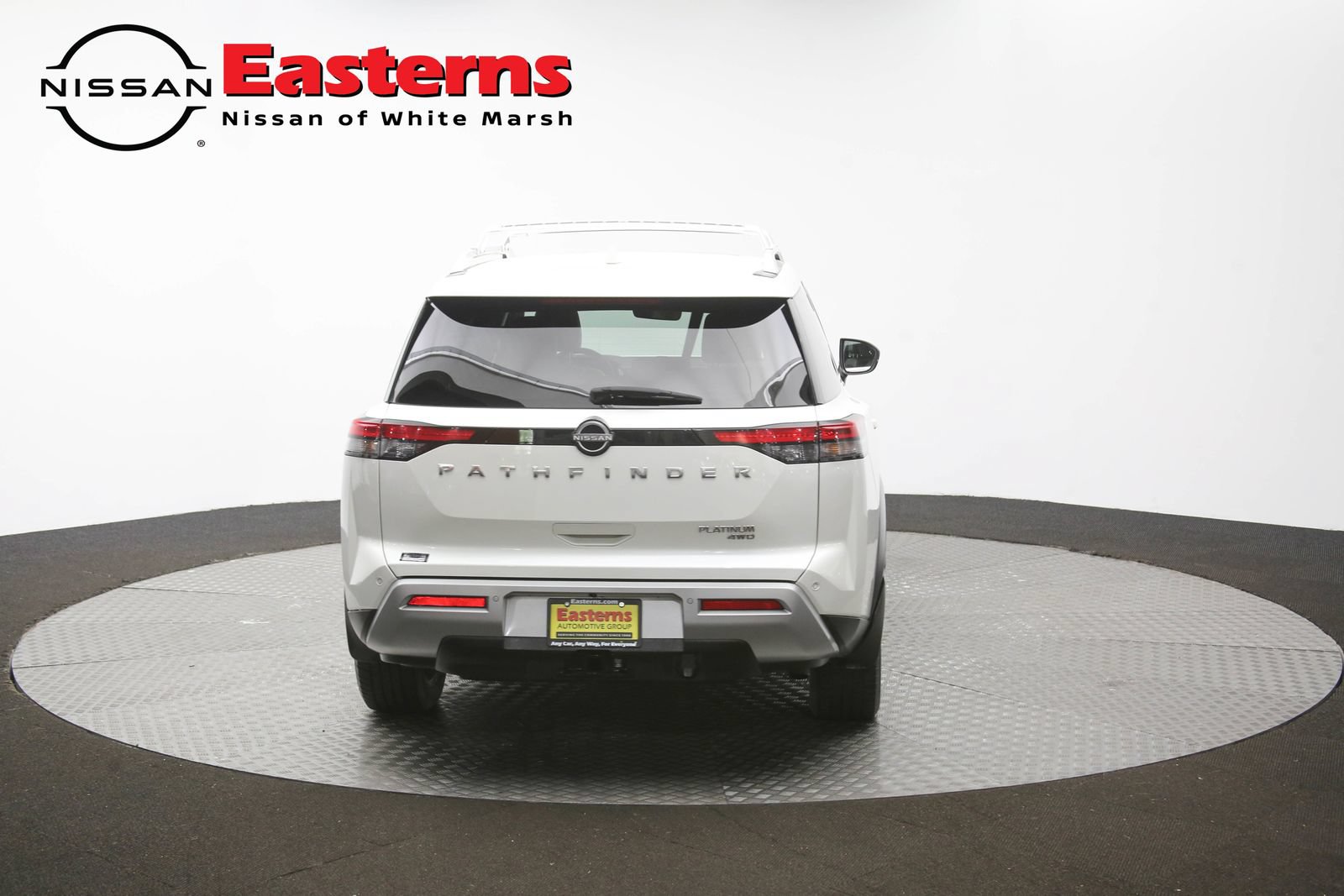 Used 2023 Nissan Pathfinder Platinum AWD/4WD image 41