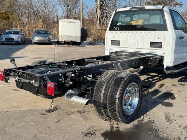 New 2026 Ford F550 4x4 Regular Cab Super Duty image 12