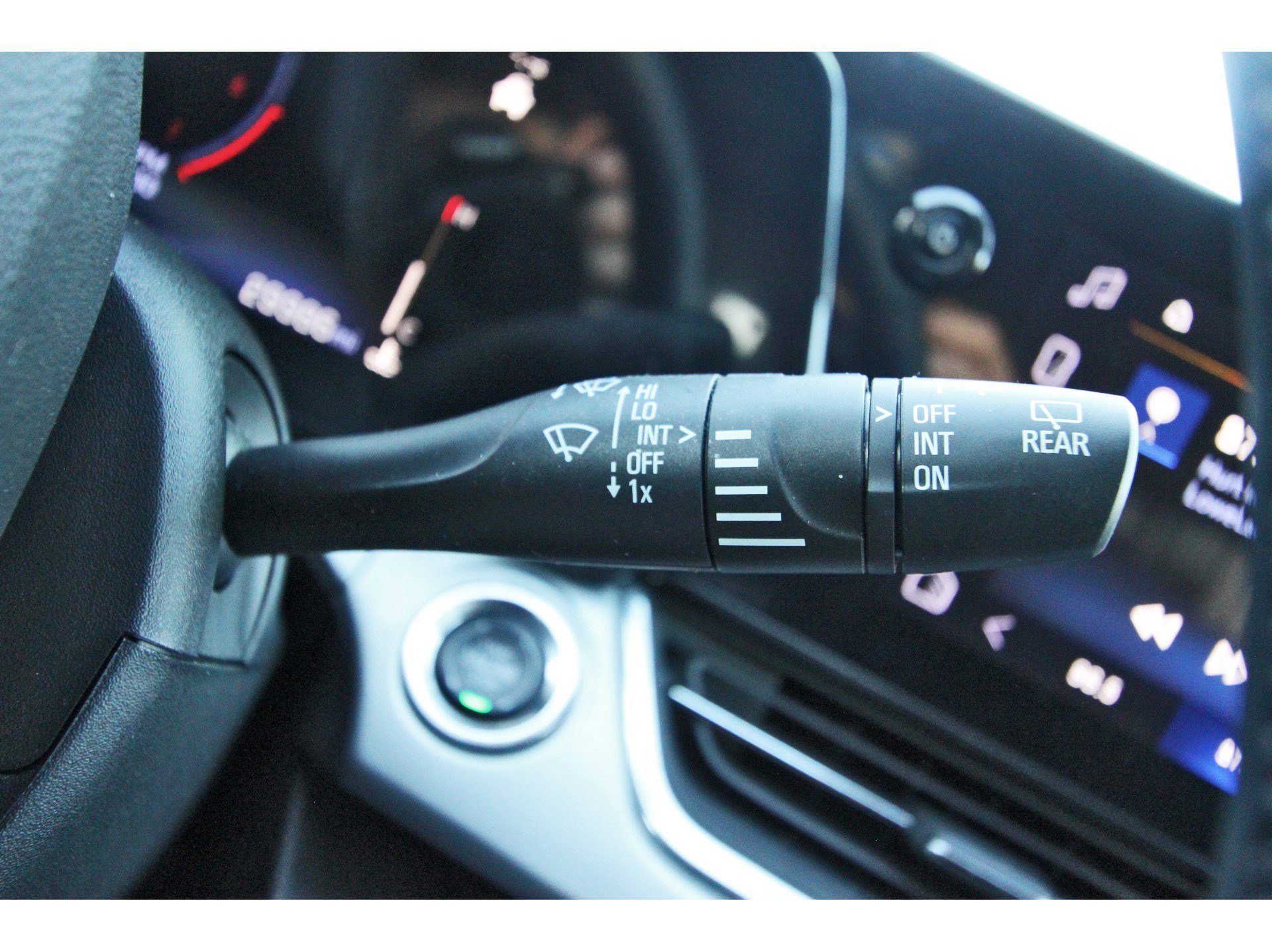 Used 2024 Chevrolet Trax LT w/ Driver Confidence Package image 20