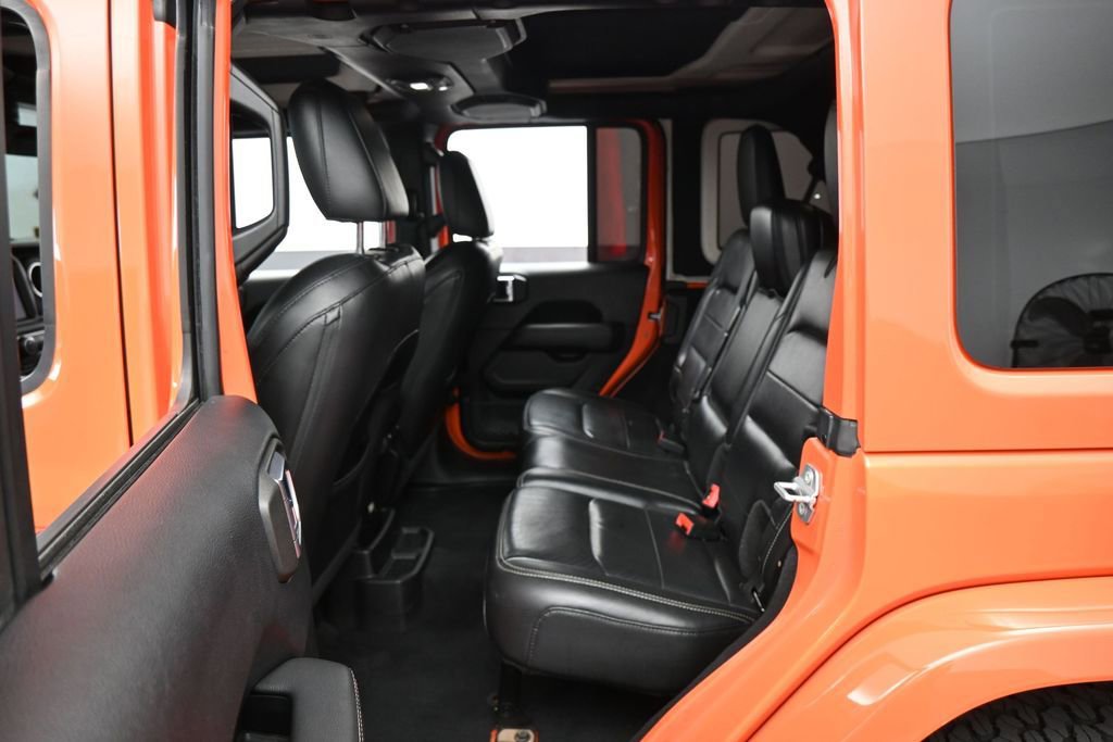 Used 2018 Jeep Wrangler Unlimited Sahara AWD/4WD image 29