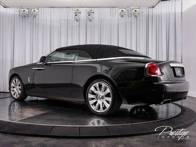 Used 2018 Rolls-Royce Dawn RWD image 15